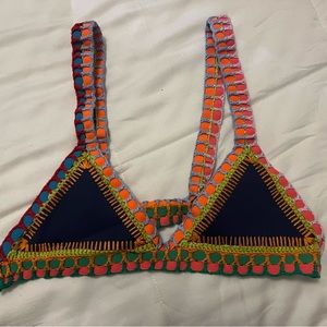 Kiini Tasmin Bikini Top. Size M